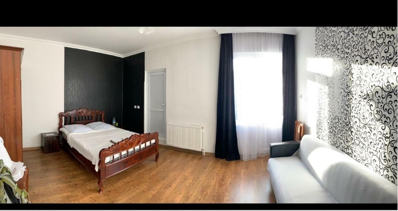 Guest House Telavi XXI Zewnętrze zdjęcie
